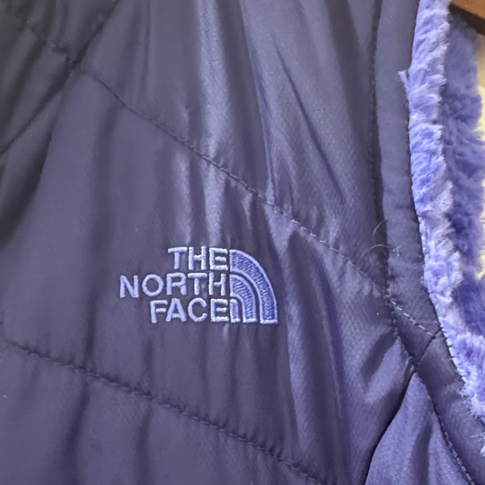 The North Face Women's Purple Quilted reversible Vest size M - Picture 2 of 9